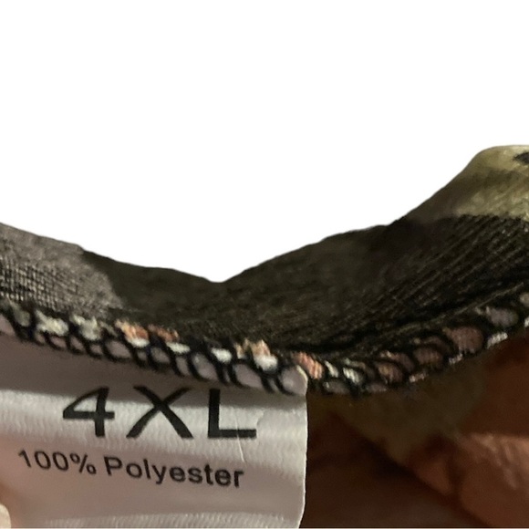 Plus size floral skirt size 4X black and pink elastic waist - Picture 3 of 4